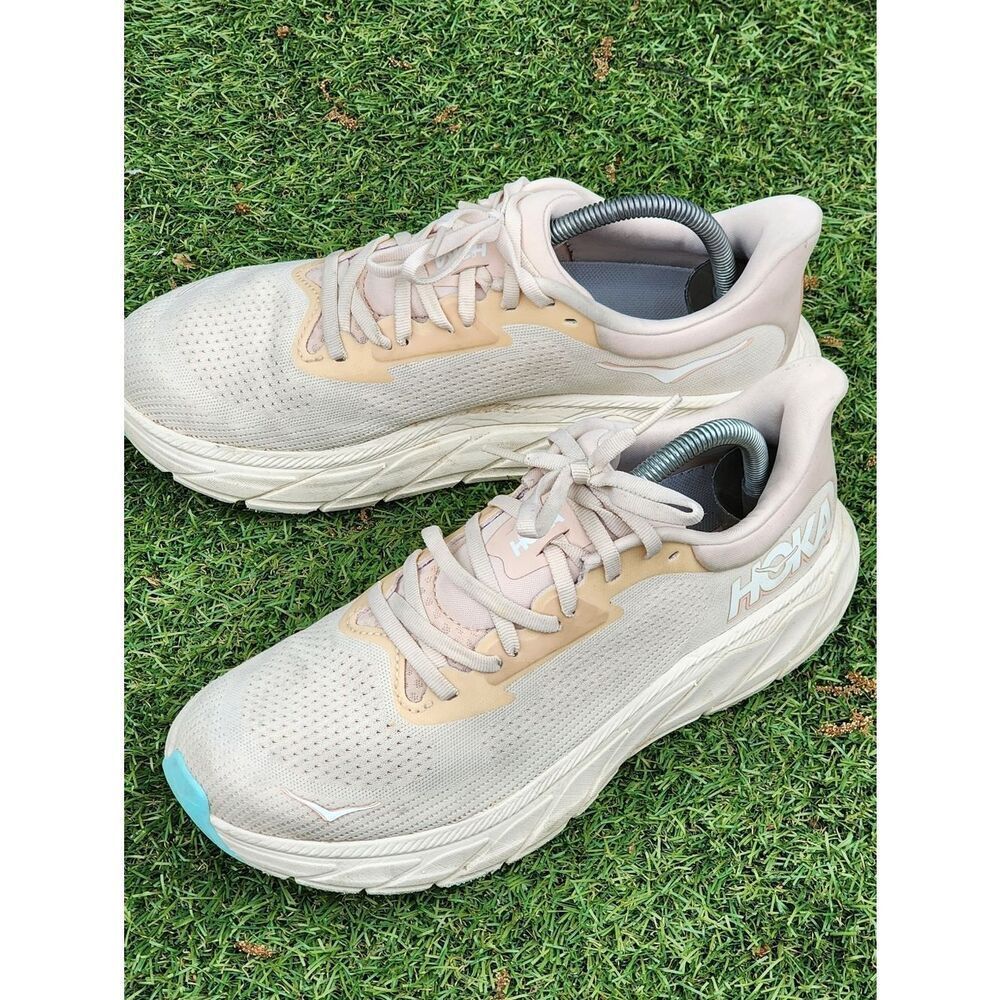 HOKA ARAHI 7 - Womens Athletic Shoes - SIZE 9.5B
